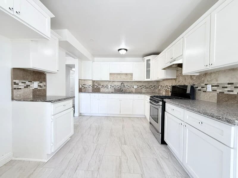 Los Angeles Condo: 1440 East 42nd Street
