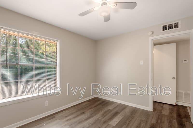 Huntsville Condo: 818 University Ave