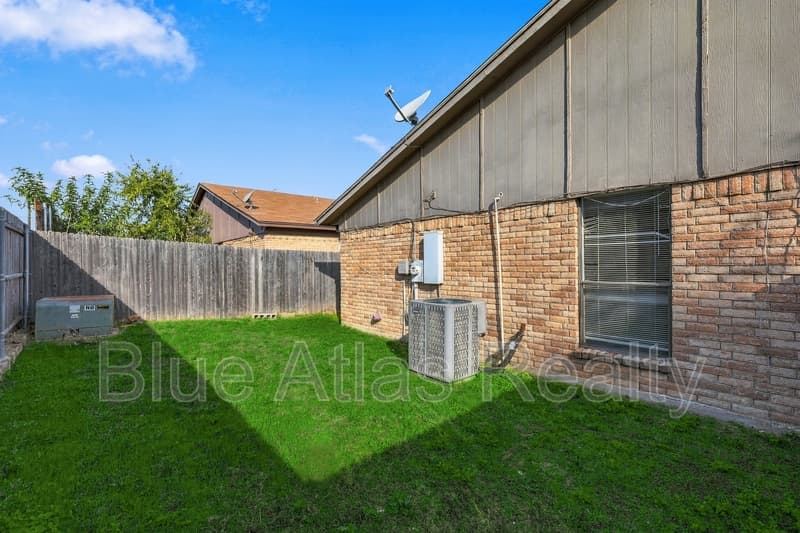 Fort Worth House: 3423 Meadowmoor Street