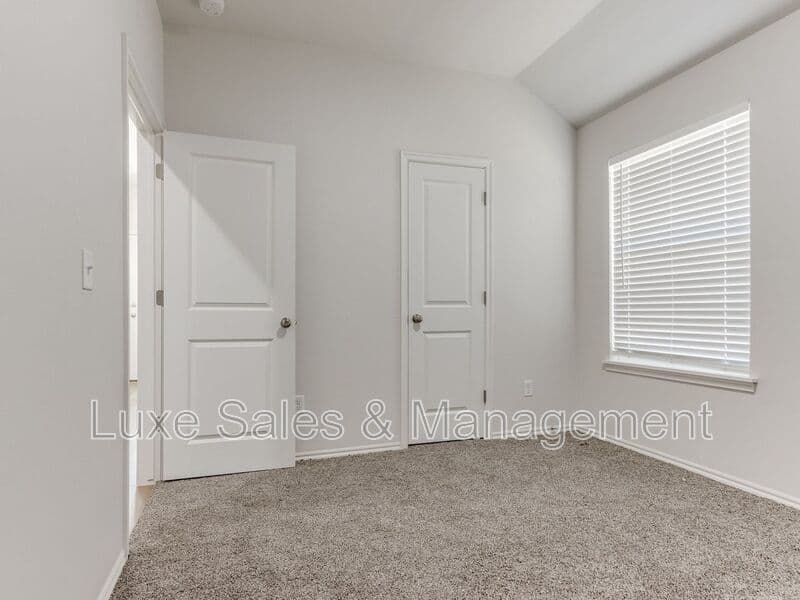 El Reno House: 1515 Pavy Parkway