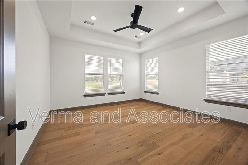 Centerton House: 1241 Mammoth St