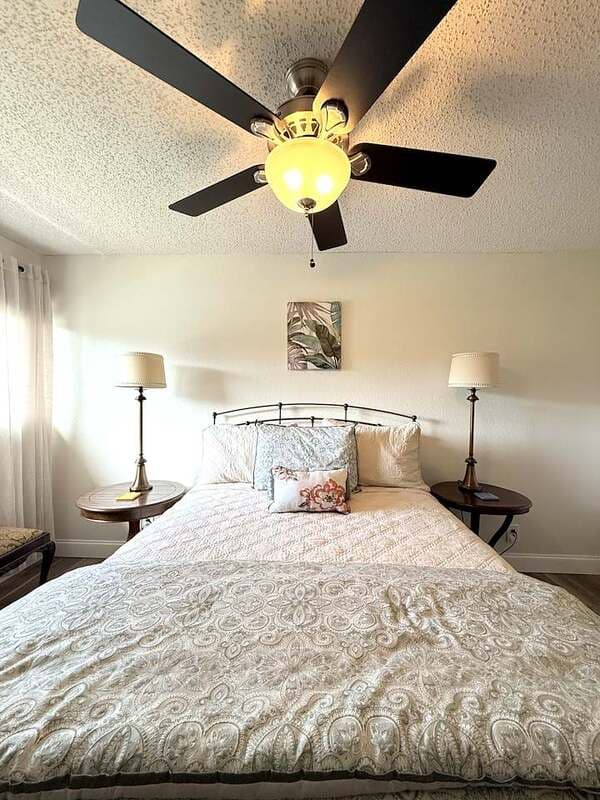 Temple Terrace Townhome: 8645 Lake Isle Drive - 1