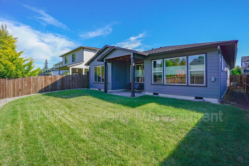 Vancouver House: 10910 NE 97th Ave