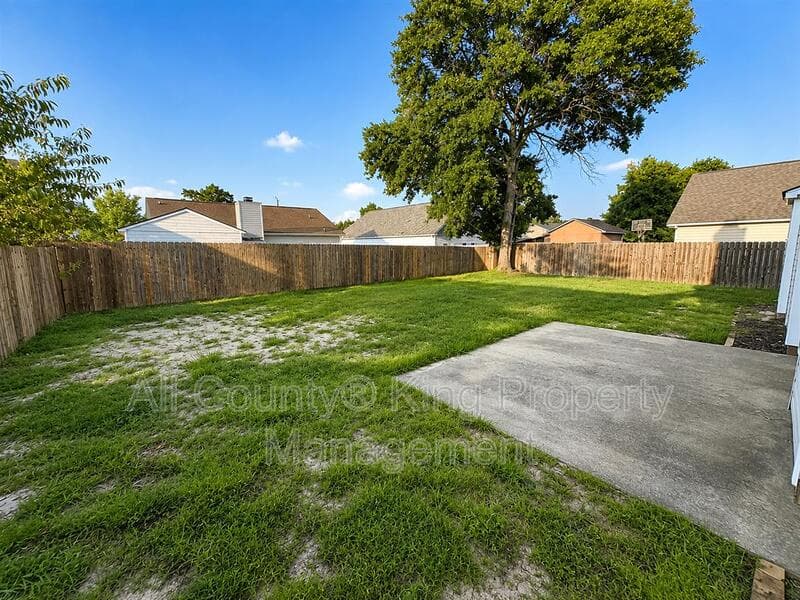 Hope Mills House: 3832 Softwind Lane