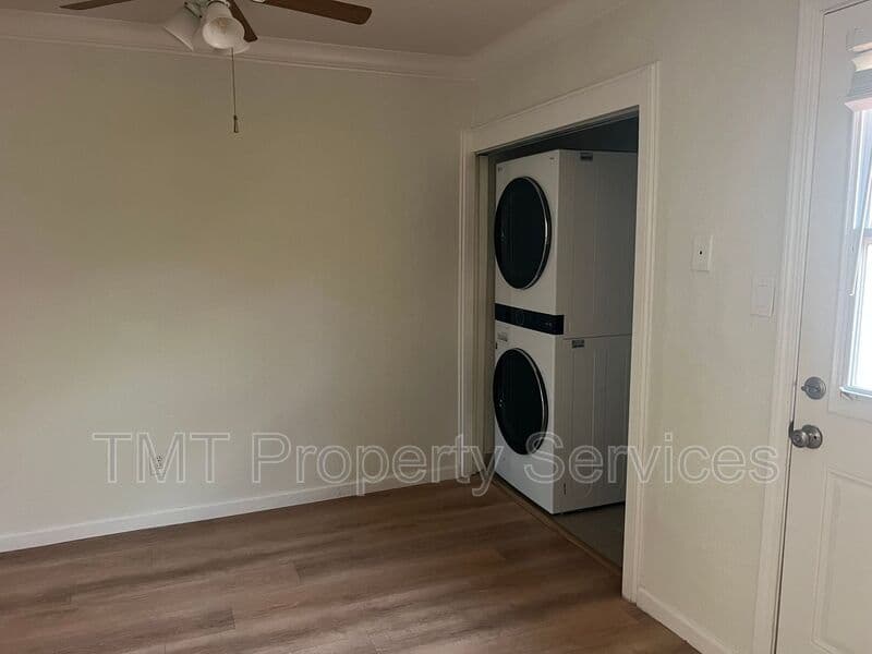 Sacramento House: 376 Morrison Avenue