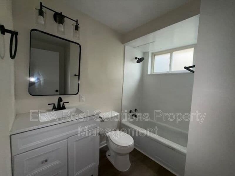Columbus Condo: 221 Dana Ave