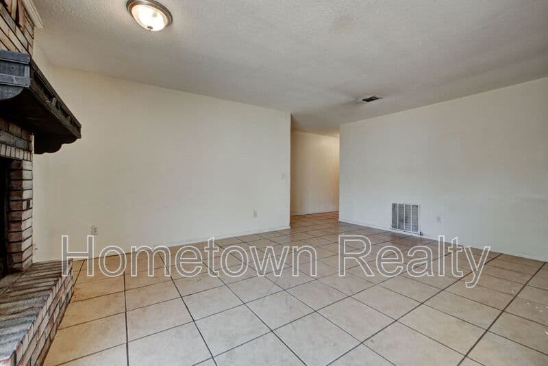 Oklahoma City House: 1109 NE 5th Terrace