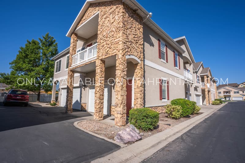 Provo Condo: 1052 Canyon Meadow Dr