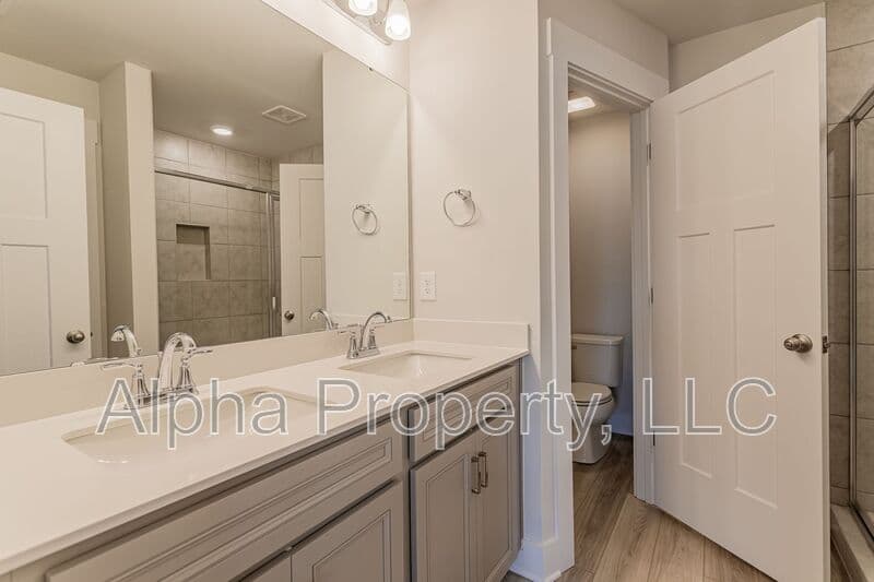 Moore Townhome: 1530 Rivermeade Dr