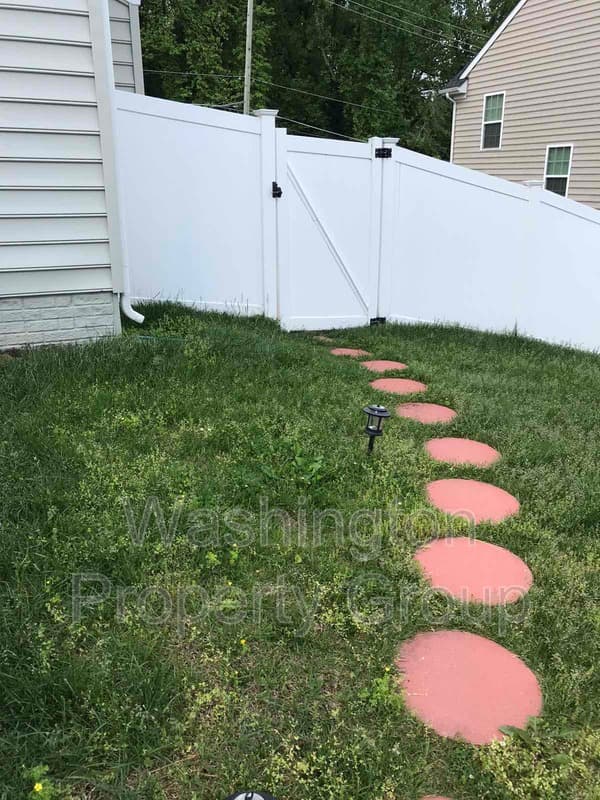 Capitol Heights House: 706 Rollins Ave Basement