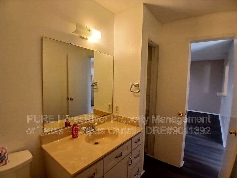 Corpus Christi Townhome: 4401 River Valley Dr