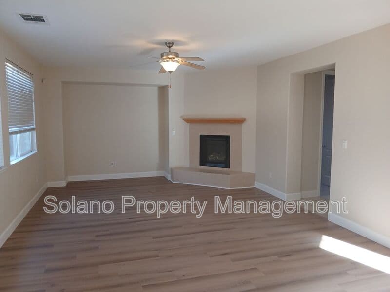 Vacaville House: 2167 Newcastle Dr.