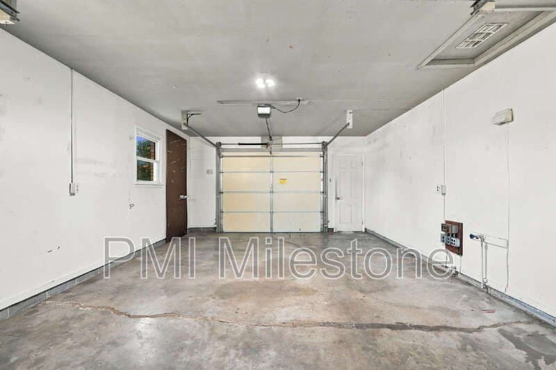 Greencastle House: 105 W Walter Ave