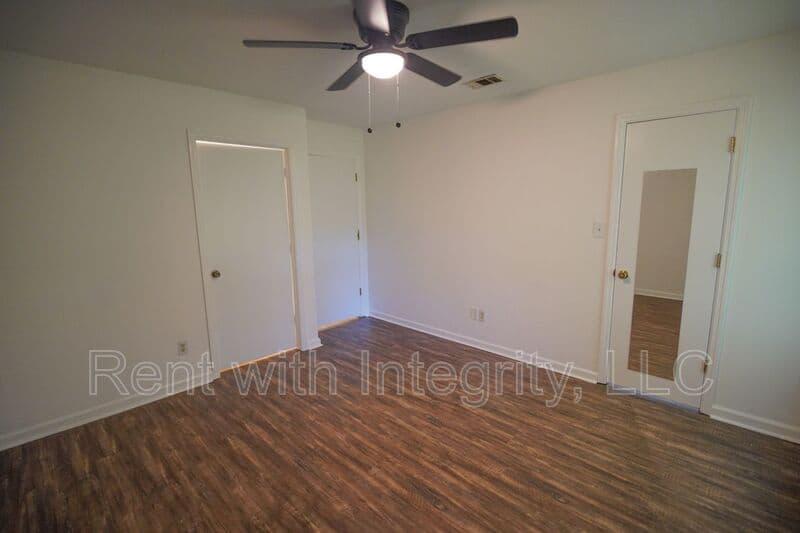 Tallahassee House: 2418 Ian Drive