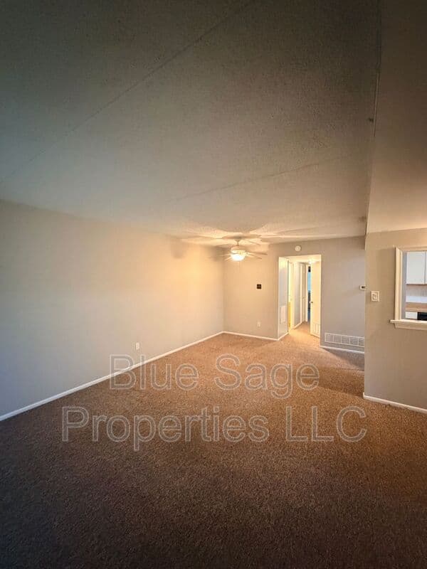 Wallingford Condo: 768 Putnam Blvd. A