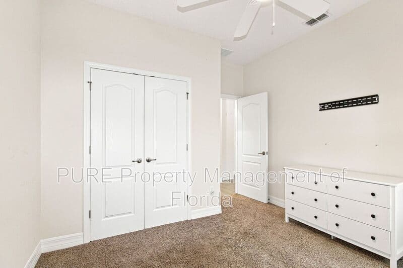 Ocala House: 13831 Sw 33rd Terr