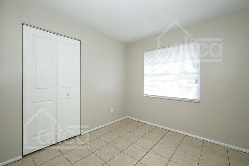 Orlando House: 1700 Ravenall Ave