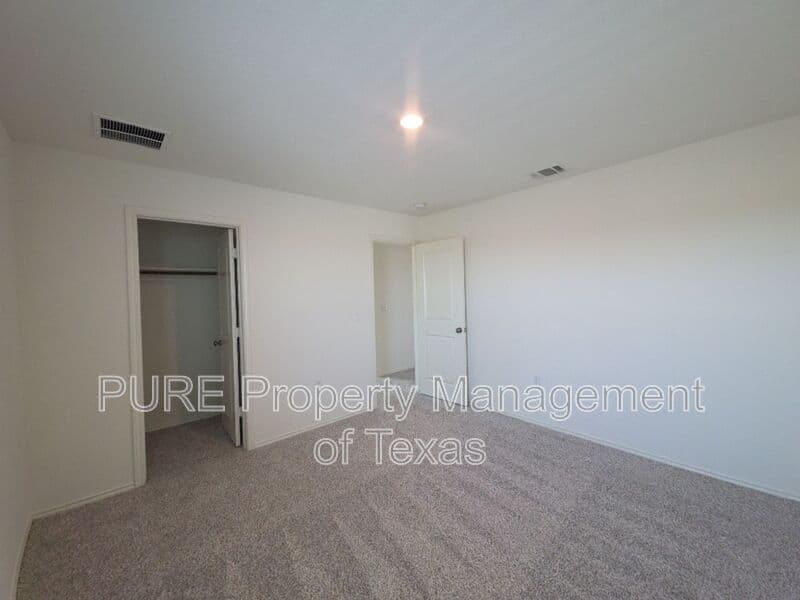 Austin House: 10712 Sunday Drive