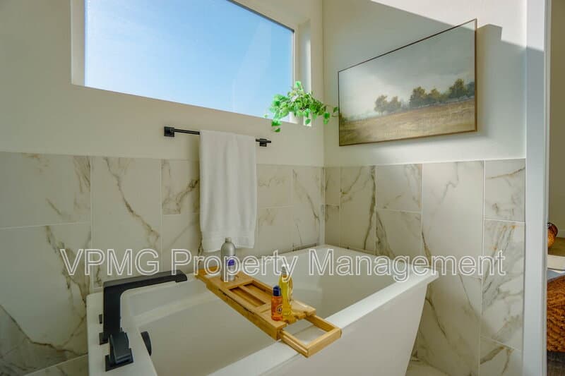 Camas Townhome: 4733 Southeast Ascension Drive