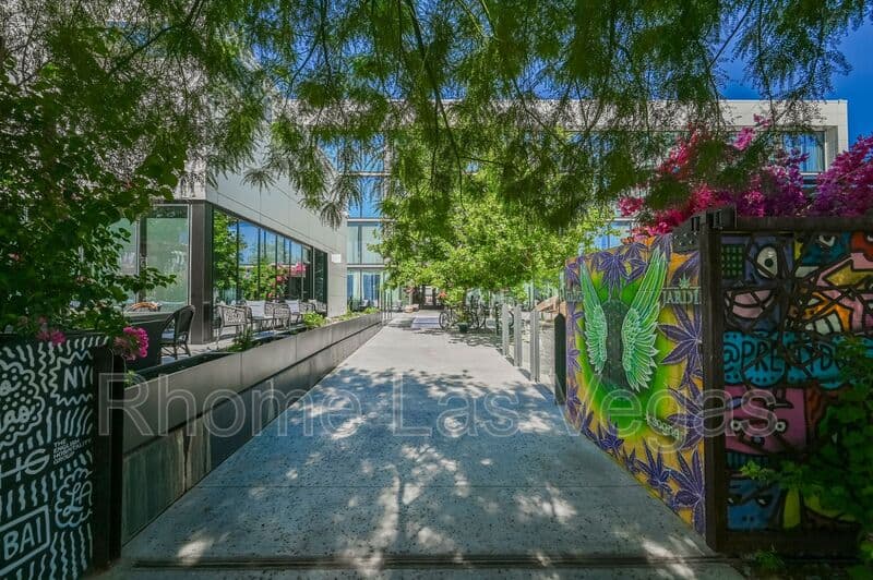 Las Vegas Condo: 353 E Bonneville Ave
