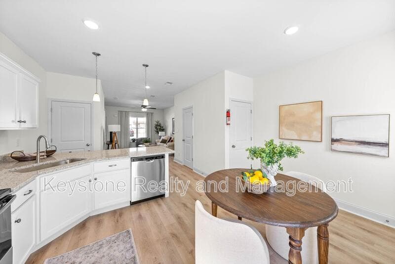 Clarksville Townhome: 940 Britton Springs Road