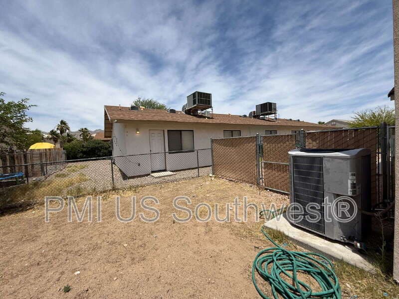 Bullhead City Condo: 384 Anna Cir
