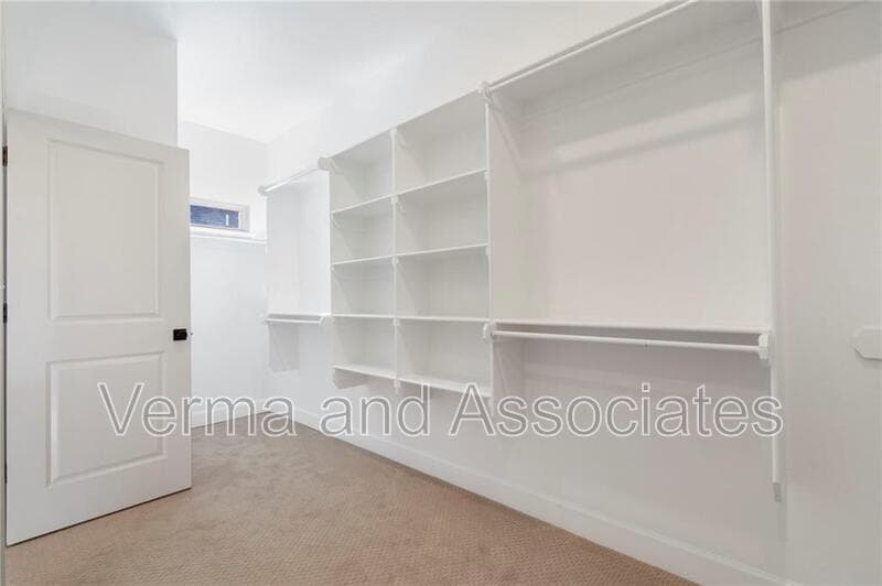 Centerton House: 1231 Mammoth St