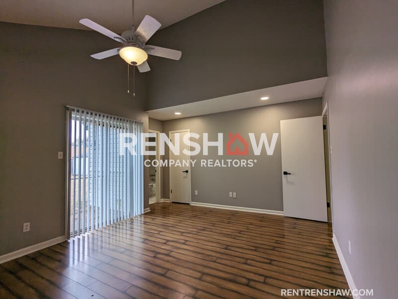 Bartlett House: 6936 Briarhill Dr