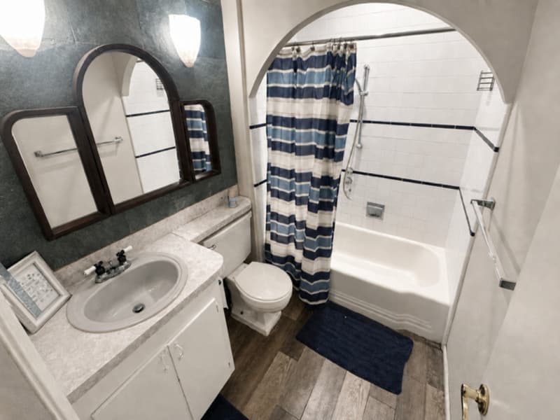 Richardson House: 1300 Timberlake Circle