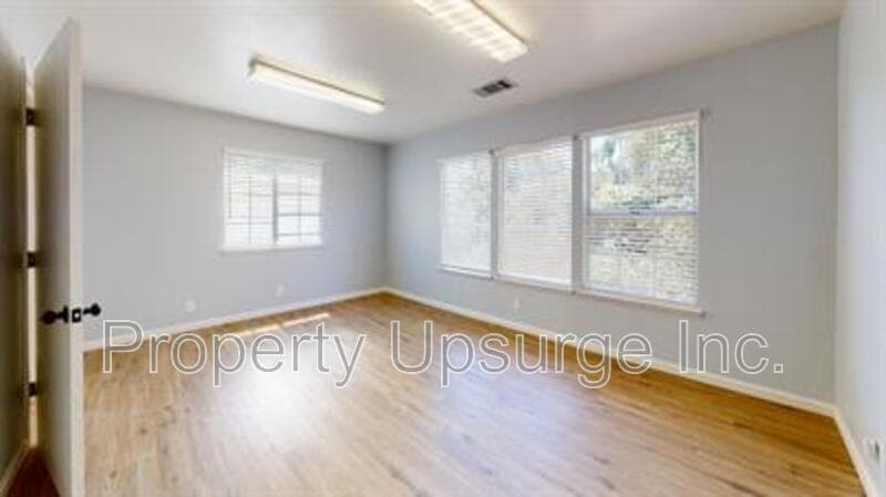 Redding House: 3404 Bechelli Lane - E
