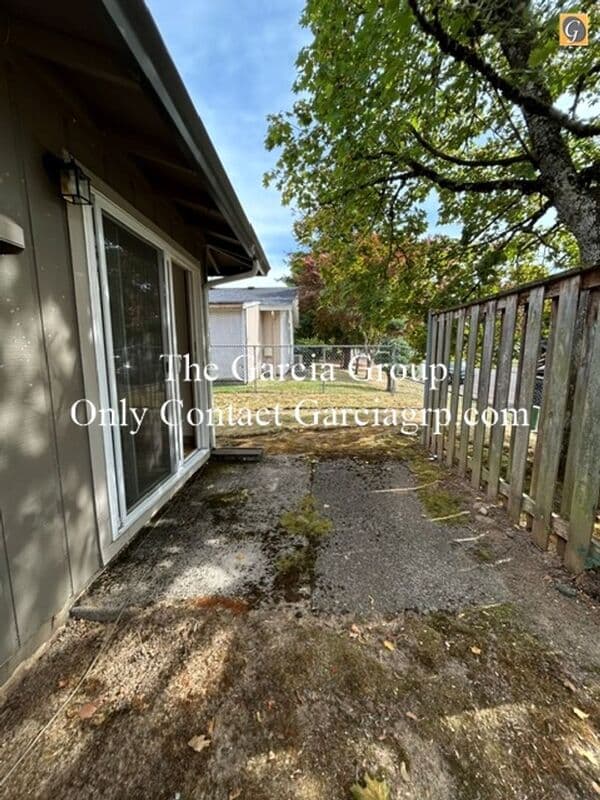 Gresham Condo: 480 SE Vista Ave.