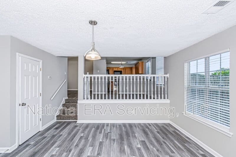 Rex House: 3338 Waggoner Way
