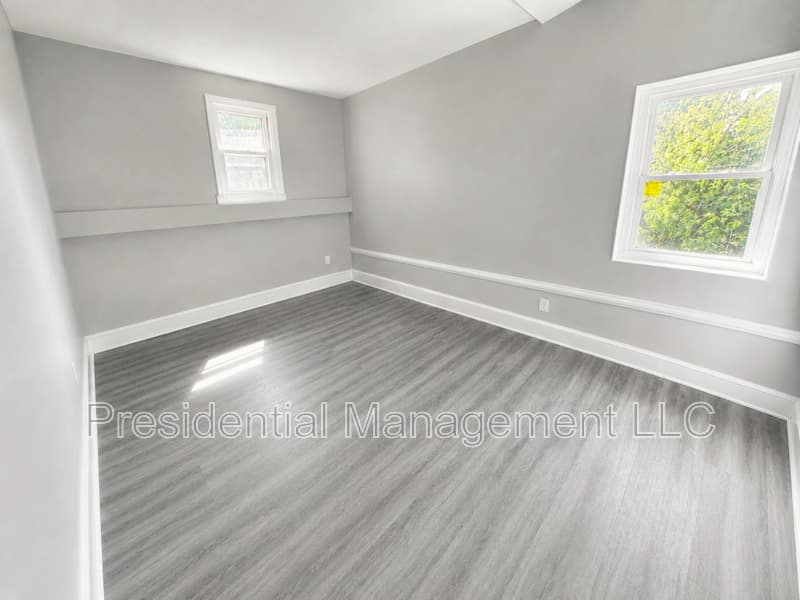 Wallingford Condo: 219 South Orchard St