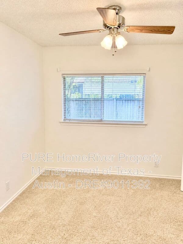 Cedar Park House: 1614 Paper Moon Dr