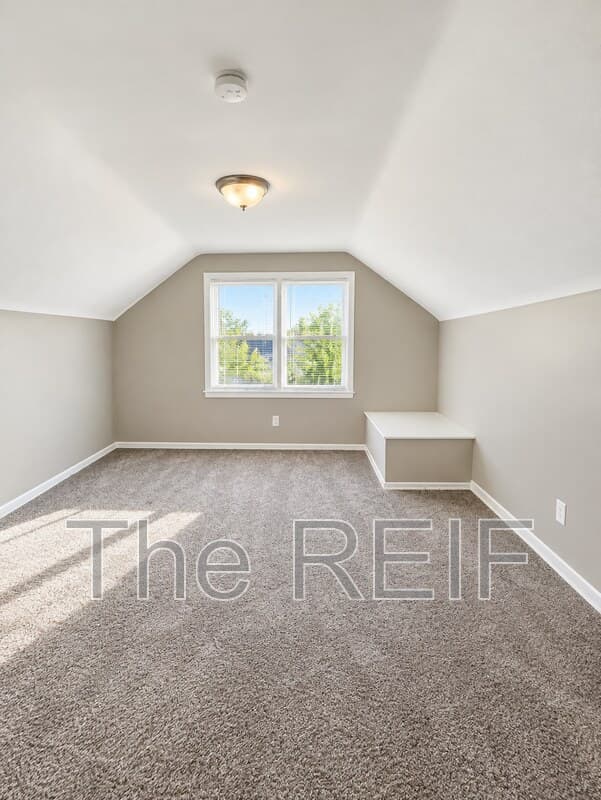 Detroit House: 17712 Lenore Avenue