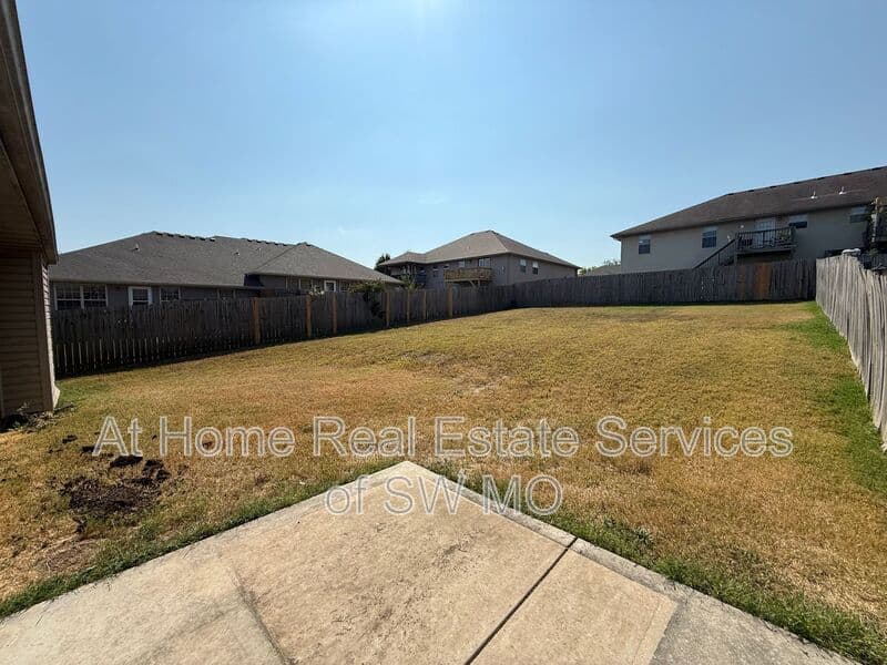 Ozark Condo: 1005 N 25th