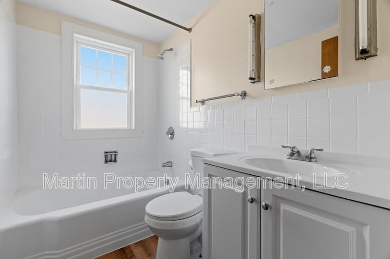 Acton House: 52 Taylor road