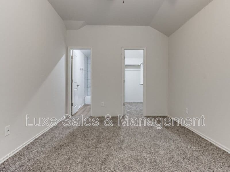 El Reno House: 1515 Pavy Parkway