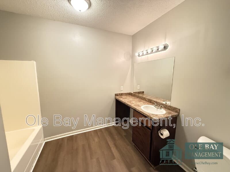 Mobile House: 3420 Fairfield Rd