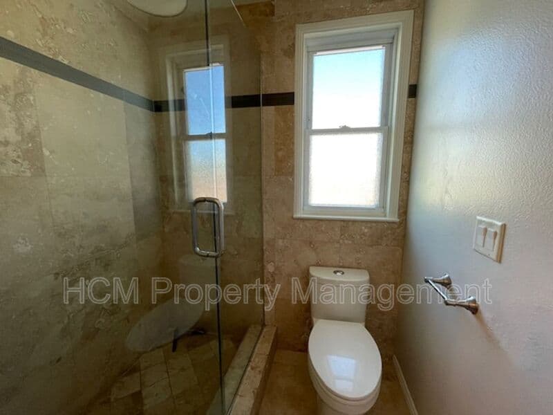 Irvine House: 3651 Claremont St