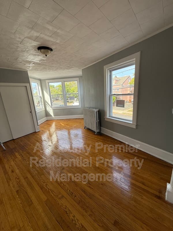 Trenton Condo: 1101 Hamilton Ave.