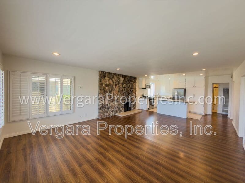 Redondo Beach Condo: 1806 Esplanade