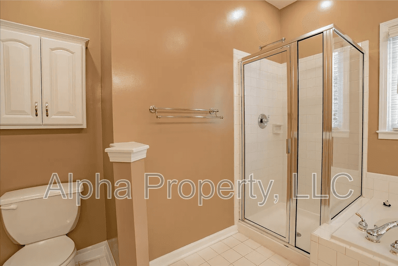 Greer House: 209 Birchleaf Ln