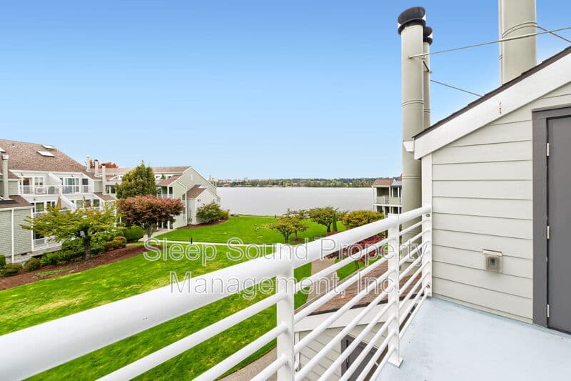 Portland Condo: 201 N Hayden Bay Dr