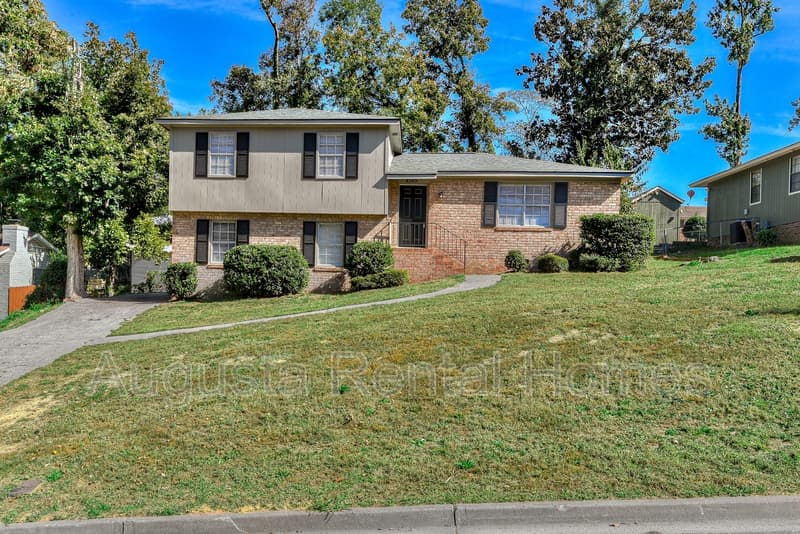 Martinez House: 4565 Rockdale Court