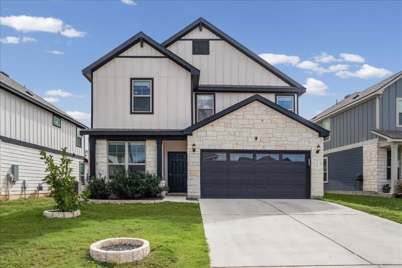 Georgetown House: 140 Fiery Skipper Lane