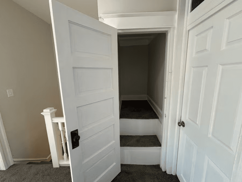 Baltimore House: 41X N Loudon Ave