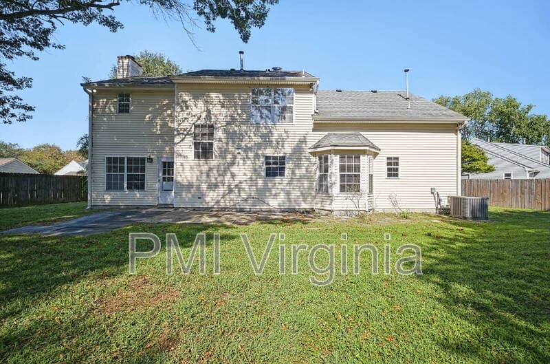 Chesapeake House: 1213 Ruxton Ct