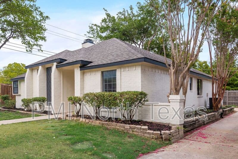 Frisco House: 8880 Woodstream Dr