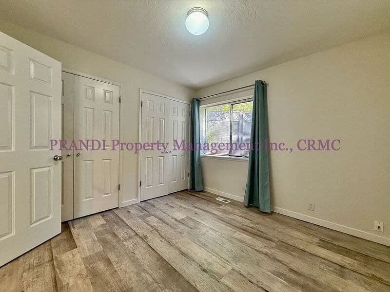San Rafael Condo: 4 Woods St.